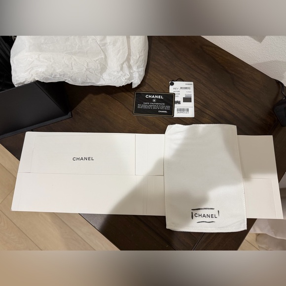 Chanel Caviar Quilted Boy Bag - Black - Old Medium - Picture 10 of 12